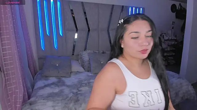 Snapshot of scarlet_miller1 chatting on June 2026 10:47:02 PM scarlet miller1 online show from June 2026 10:47:02 PM