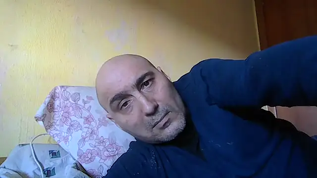 Snapshot of Analove1976 chatting on February 2026 11:41:01 AM Analove1976 online show from February 2026 11:41:01 AM