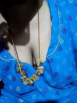 tuttifrutti17 online show from October 2025 05:33:01 PM