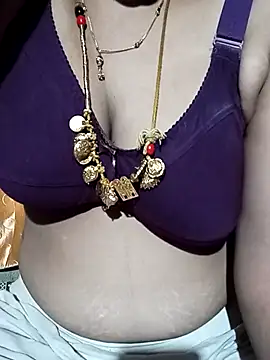 tuttifrutti17 online show from October 2025 05:25:02 PM