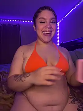 QueenNuttCollector online show from December 2024 02:17:01 AM