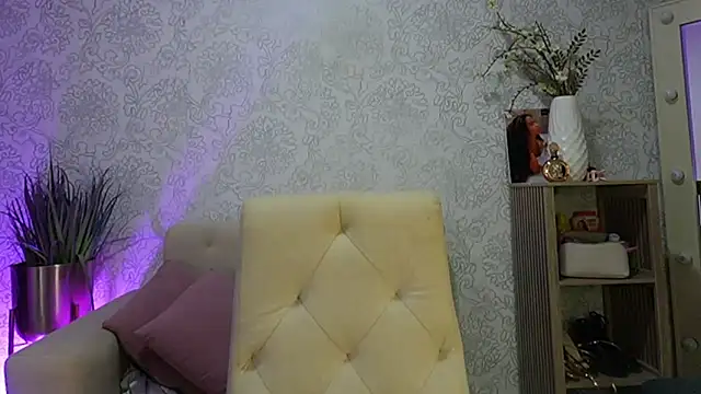 Snapshot of HOTBLACKANDWHITE2 chatting on April 2026 06:44:01 AM HOTBLACKANDWHITE2 online show from April 2026 06:44:01 AM