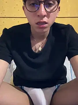 CamiRojas boy online show from September 2025 04:25:02 AM