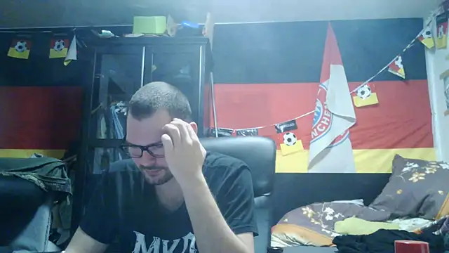 Snapshot of Die-geile-Sau chatting on January 2026 09:20:02 PM Die-geile-Sau online show from January 2026 09:20:02 PM