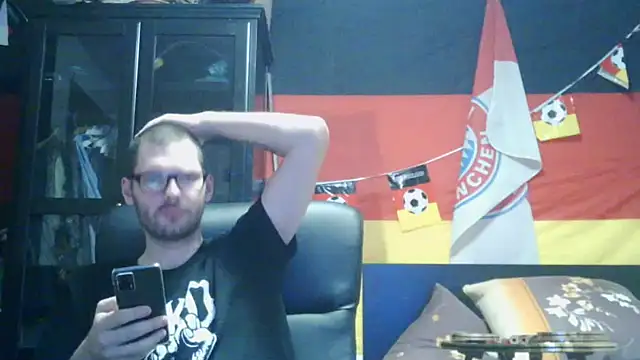 Snapshot of Die-geile-Sau chatting on January 2026 08:45:01 PM Die-geile-Sau online show from January 2026 08:45:01 PM