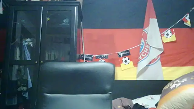Snapshot of Die-geile-Sau chatting on January 2026 10:13:02 PM Die-geile-Sau online show from January 2026 10:13:02 PM