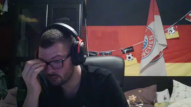 Snapshot of Die-geile-Sau chatting on February 2026 10:19:01 PM Die-geile-Sau online show from February 2026 10:19:01 PM