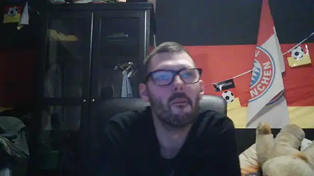 Snapshot of Die-geile-Sau chatting on February 2026 09:31:02 PM Die-geile-Sau online show from February 2026 09:31:02 PM