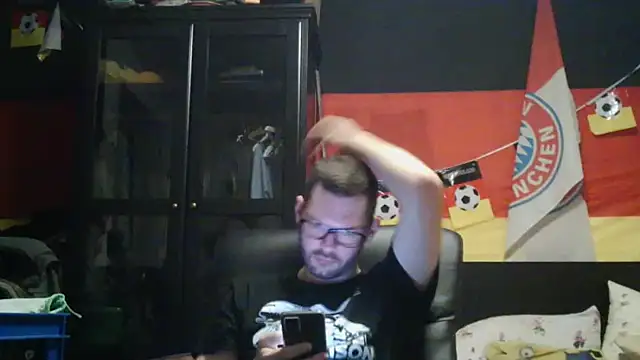 Snapshot of Die-geile-Sau chatting on February 2026 09:55:01 PM Die-geile-Sau online show from February 2026 09:55:01 PM