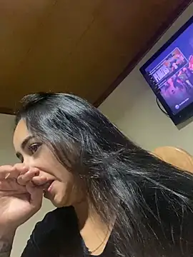 Vaiolet a online show from February 2026 06:24:01 AM