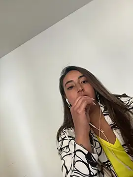 Vaiolet a online show from July 2026 03:29:01 PM