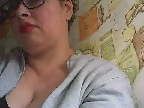 Snapshot of deluxpussy chatting on October 2025 06:22:02 AM deluxpussy online show from October 2025 06:22:02 AM