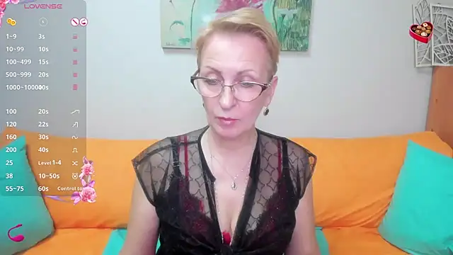 iamyourdream89 online show from February 2025 04:56:02 PM