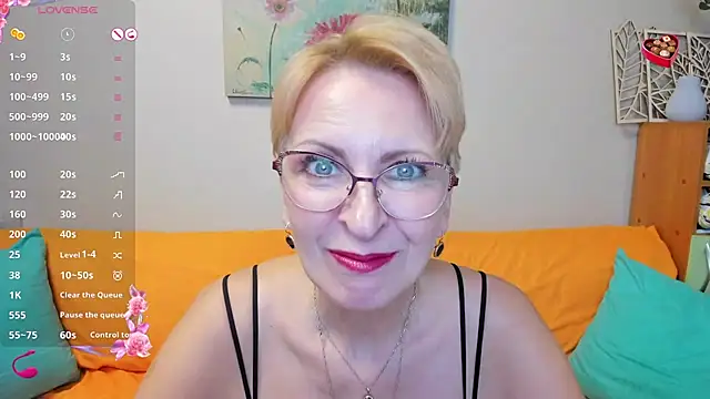 iamyourdream89 online show from March 2025 09:04:01 PM