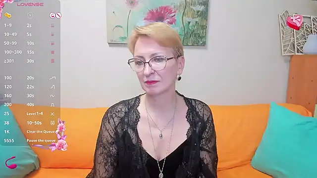 iamyourdream89 online show from March 2025 03:47:02 PM