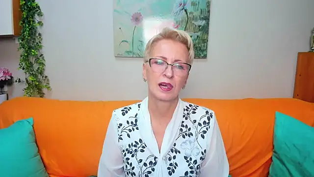 iamyourdream89 online show from September 2025 12:54:02 PM