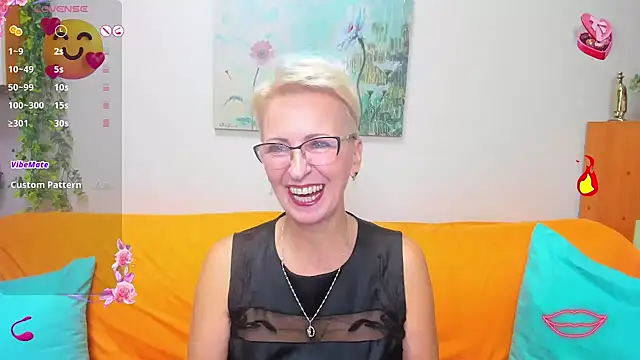 iamyourdream89 online show from October 2025 06:06:01 PM