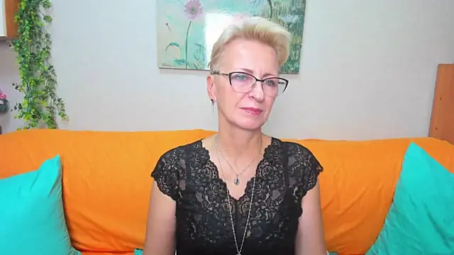 iamyourdream89 online show from October 2025 12:14:01 PM