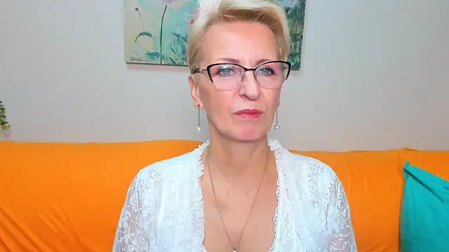 iamyourdream89 online show from October 2025 06:58:02 AM