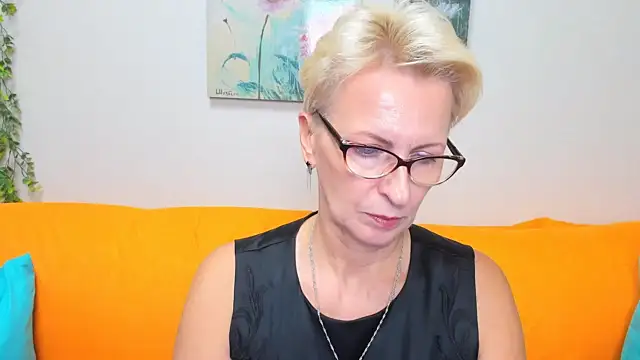 iamyourdream89 online show from October 2025 12:41:02 PM