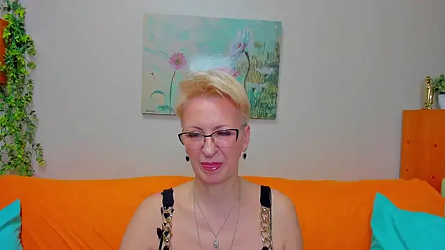 iamyourdream89 online show from March 2026 02:42:01 PM