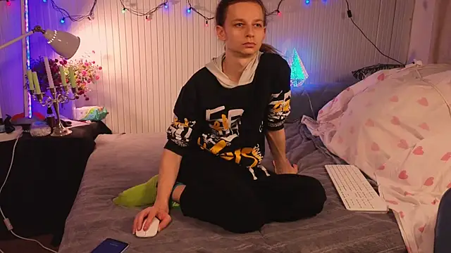 Frank Fraer online show from November 2025 06:20:01 PM