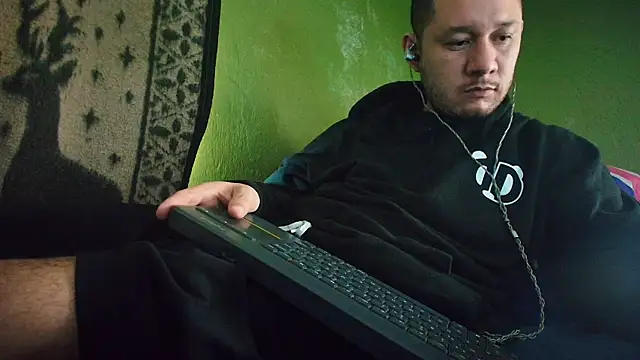 sweet cock28 online show from February 2025 02:56:02 PM