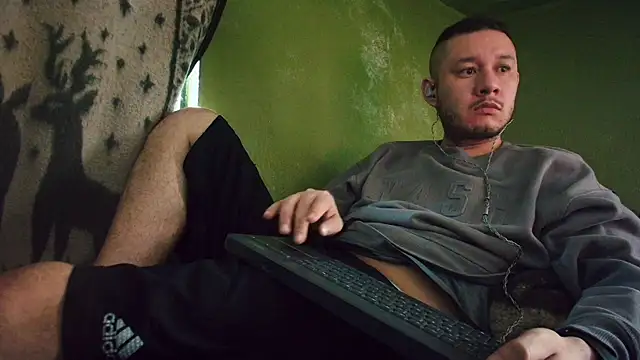 sweet cock28 online show from February 2025 03:01:02 PM