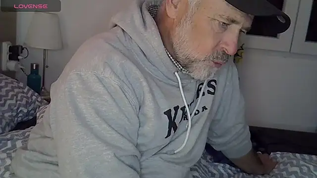 DaddybearVLC online show from February 2025 10:14:02 PM