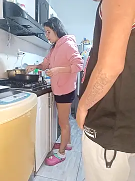 catire2323 online show from November 2025 12:25:01 AM