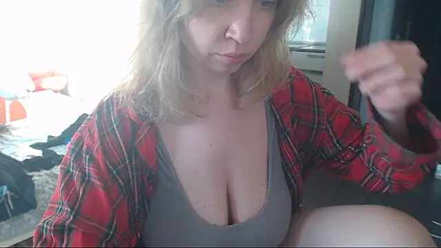 amanda kiss kiss online show from February 2025 01:58:01 PM