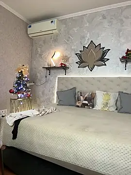 StripBianka online show from December 2025 06:19:01 AM