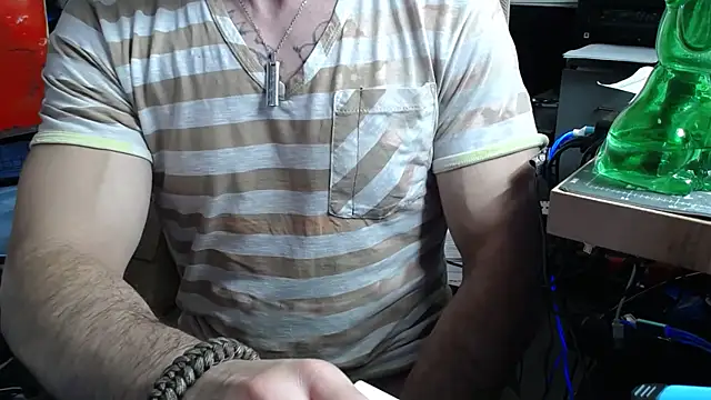 Hugo Hunterxxx online show from December 2025 09:53:01 PM