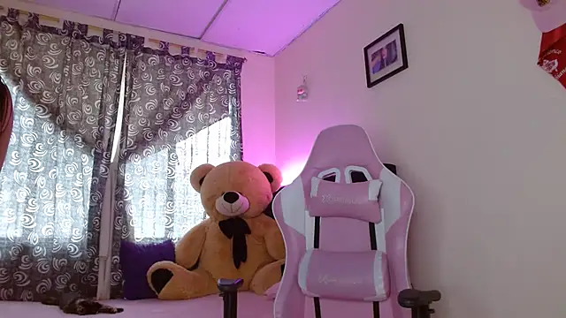 Dakota bumm online show from September 2025 07:06:02 PM