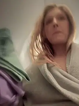 GoldenFlameGoddess online show from February 2025 02:58:02 AM