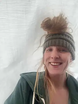 GoldenFlameGoddess online show from March 2025 12:15:02 AM