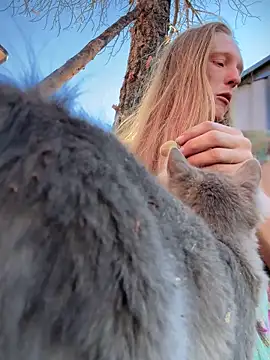 GoldenFlameGoddess online show from September 2025 12:47:02 AM