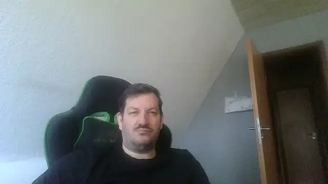 Snapshot of Golffahrer1982 chatting on January 2026 11:26:02 AM Golffahrer1982 online show from January 2026 11:26:02 AM