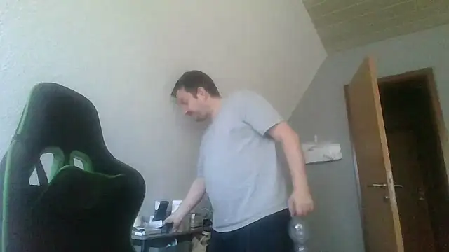 Snapshot of Golffahrer1982 chatting on January 2026 12:10:02 PM Golffahrer1982 online show from January 2026 12:10:02 PM