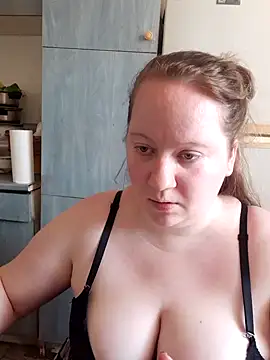 D Marinna online show from March 2025 12:14:02 PM