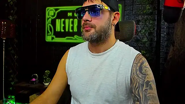 LexXHardy online show from September 2025 11:02:02 AM