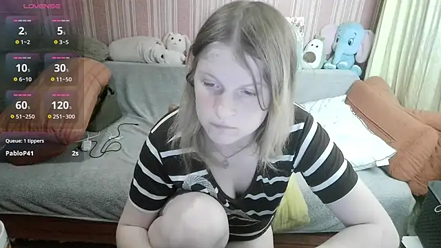 Snapshot of Kathlyn__Heath chatting on May 2026 08:18:02 PM Kathlyn Heath online show from May 2026 08:18:02 PM