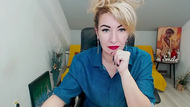 Cassandra Hotty online show from February 2025 04:26:02 AM