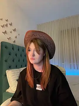  Chlo  e online show from February 2025 04:26:01 AM