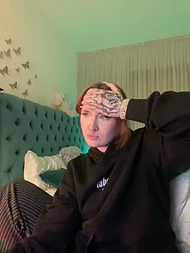  Chlo  e online show from February 2025 04:18:02 AM