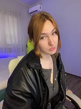  Chlo  e online show from October 2025 11:28:02 AM