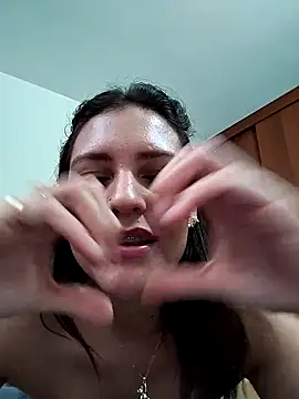 Mia Hampton online show from March 2025 10:27:02 PM