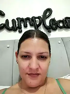 Snapshot of Mia_Hampton chatting on February 2026 05:58:01 PM Mia Hampton online show from February 2026 05:58:01 PM