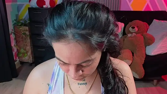 Cuttiealice online show from September 2025 11:04:01 PM