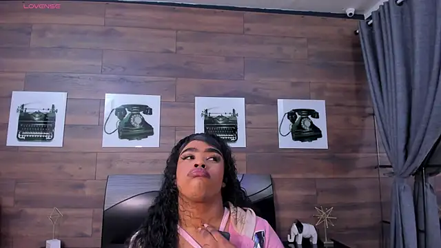 Snapshot of Briana_Wells_ chatting on July 2026 12:30:02 PM Briana Wells online show from July 2026 12:30:02 PM